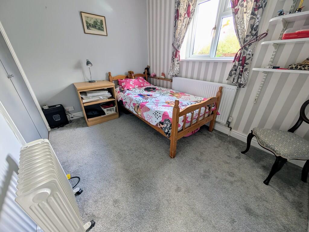 PXL_20251027_1152...