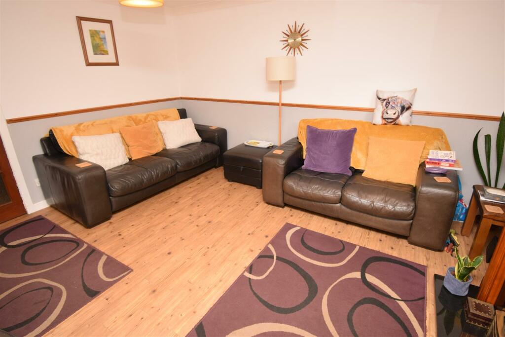 LOUNGE TWO .JPG