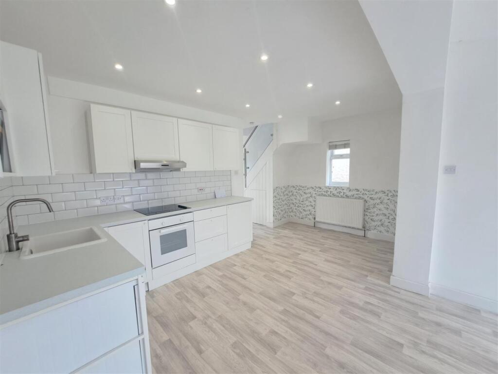 Open Plan Kitchen/Dining/Family Room