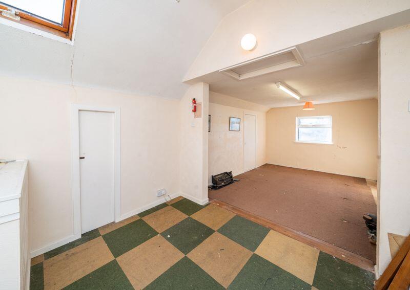 LOFT ROOM