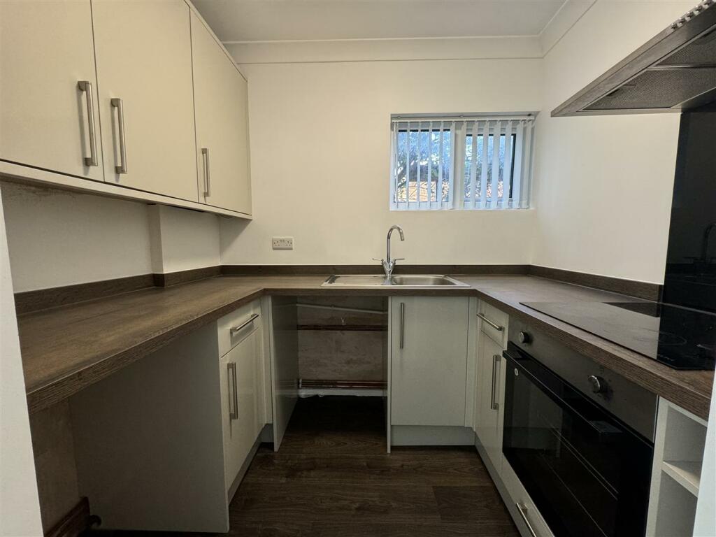 For Sale by Aspire Residential - Clive Court