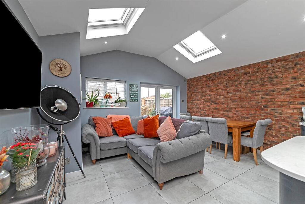 35SaxonRoad-24.jpg