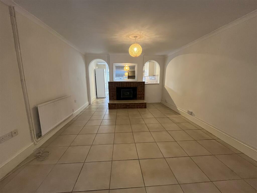 living room 3.jpg