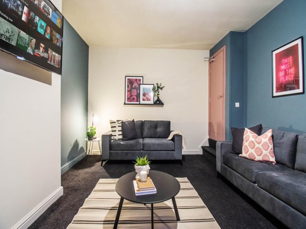 1 Sunny Grove LR (3)