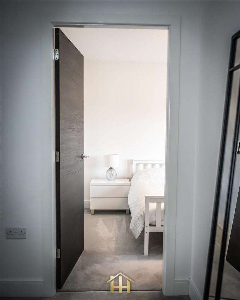 5 NEWALL TERR 080225 EDIT (23 of 54).jpg