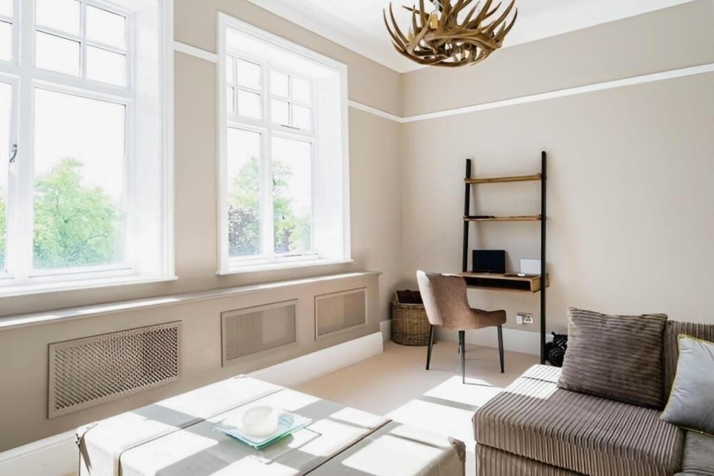 331ad7eb-lounge 202.jpg