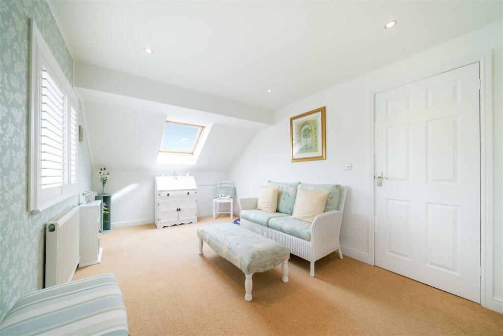 Bedroom 3-4.jpg