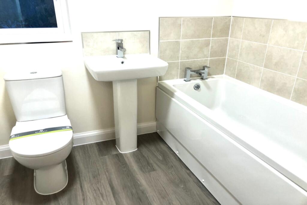 Bathroom/Shower Room