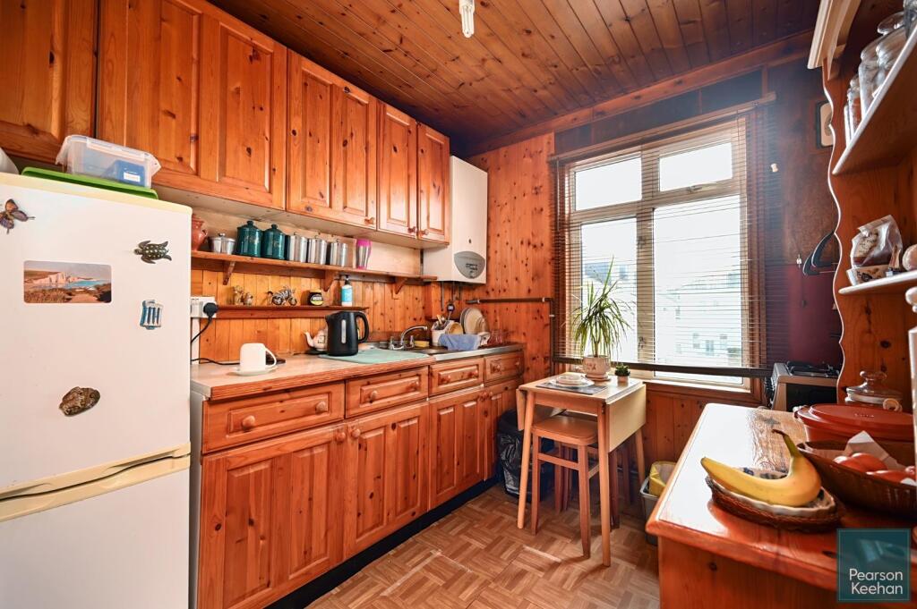 144 Springfield Road, bn1 (12).jpg