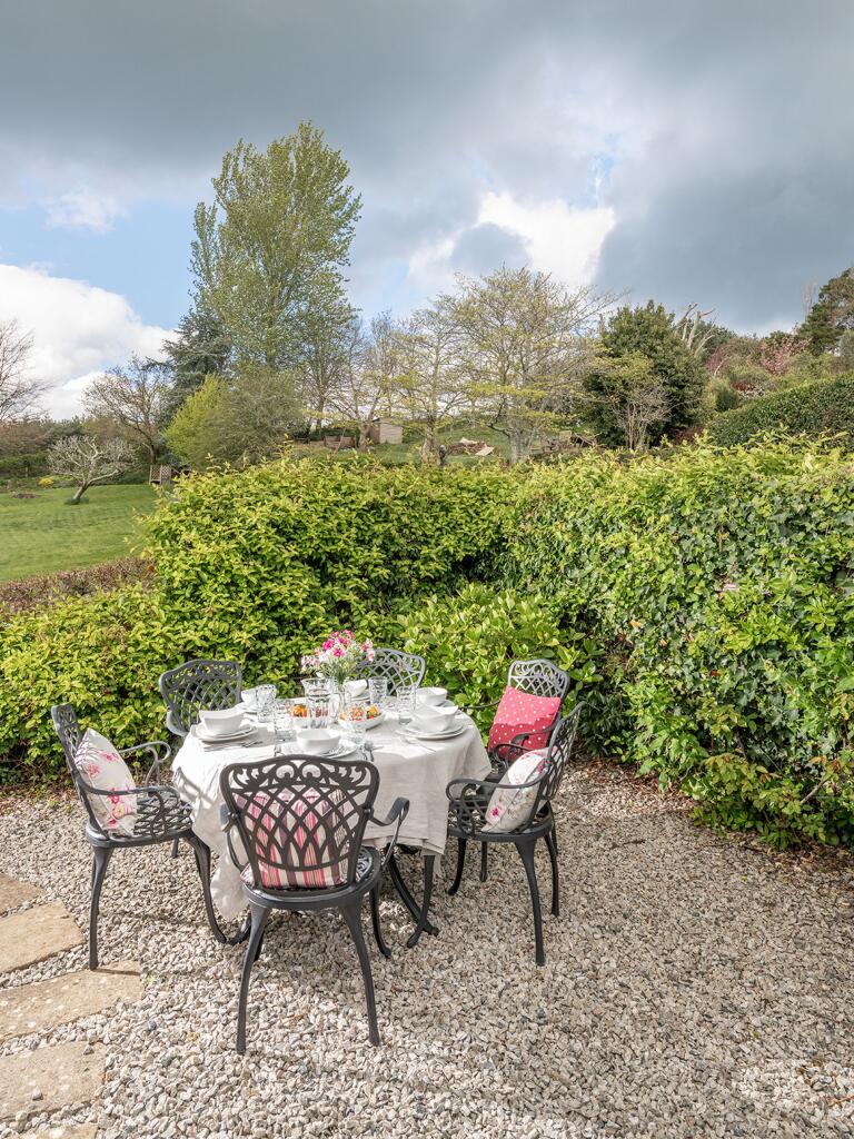 The Nook, Lower Street, Dittisham Garden