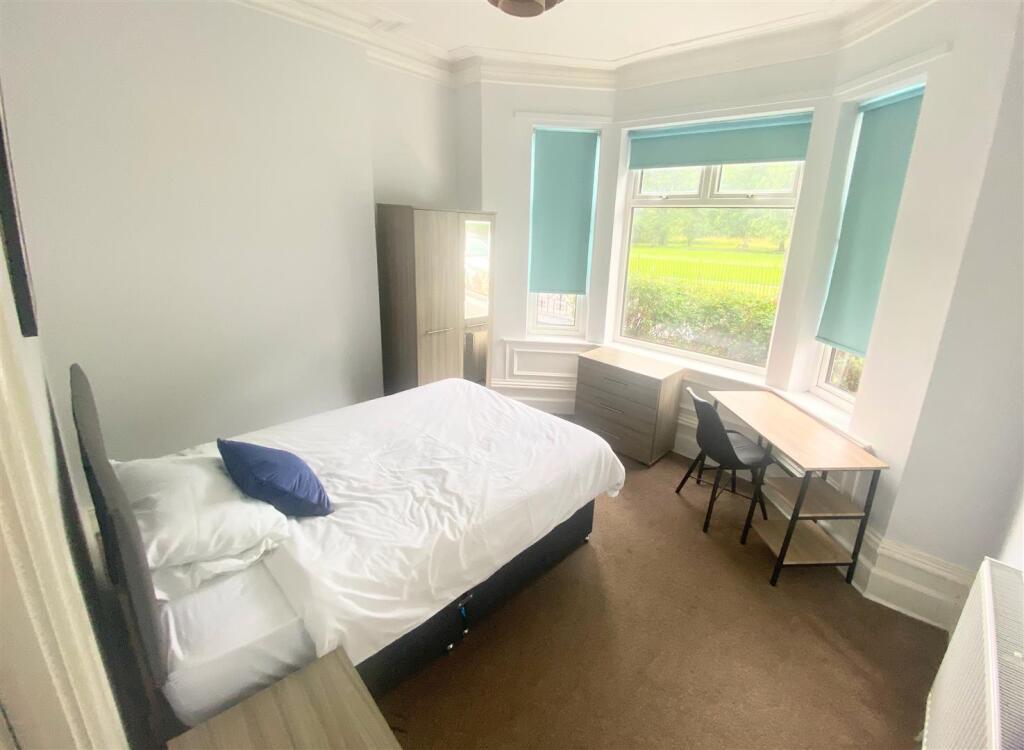 Bedroom 1.jpeg