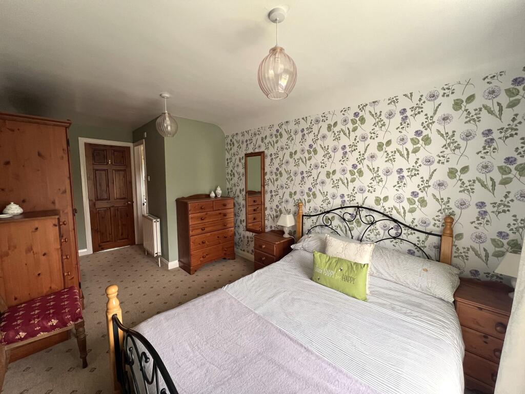 BEDROOM FOUR / GUEST SUITE