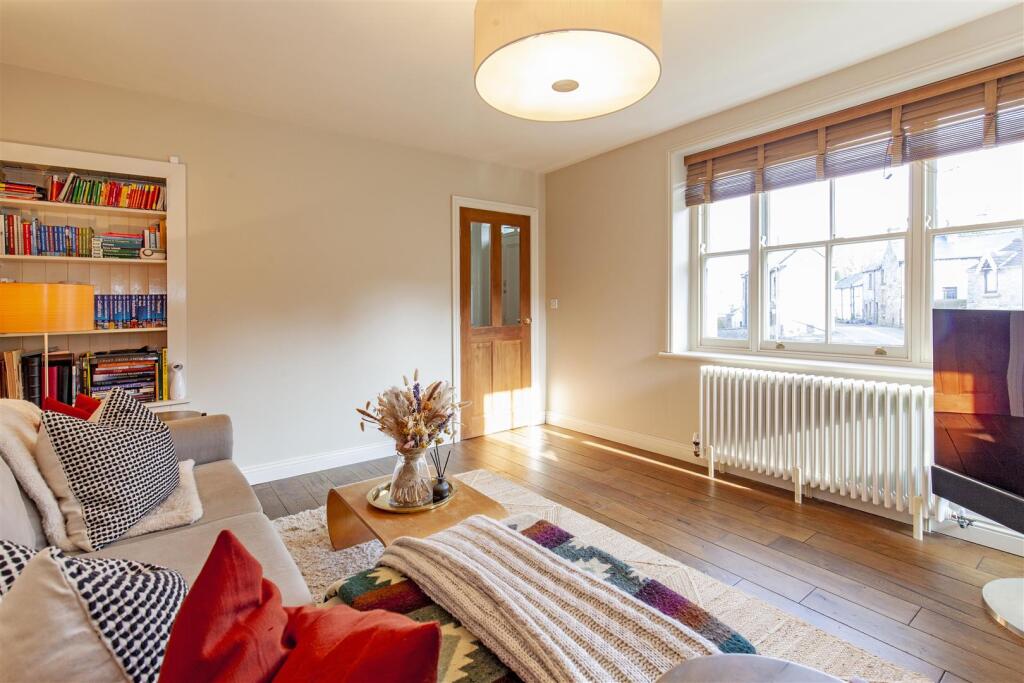 Reception Room-2.jpg