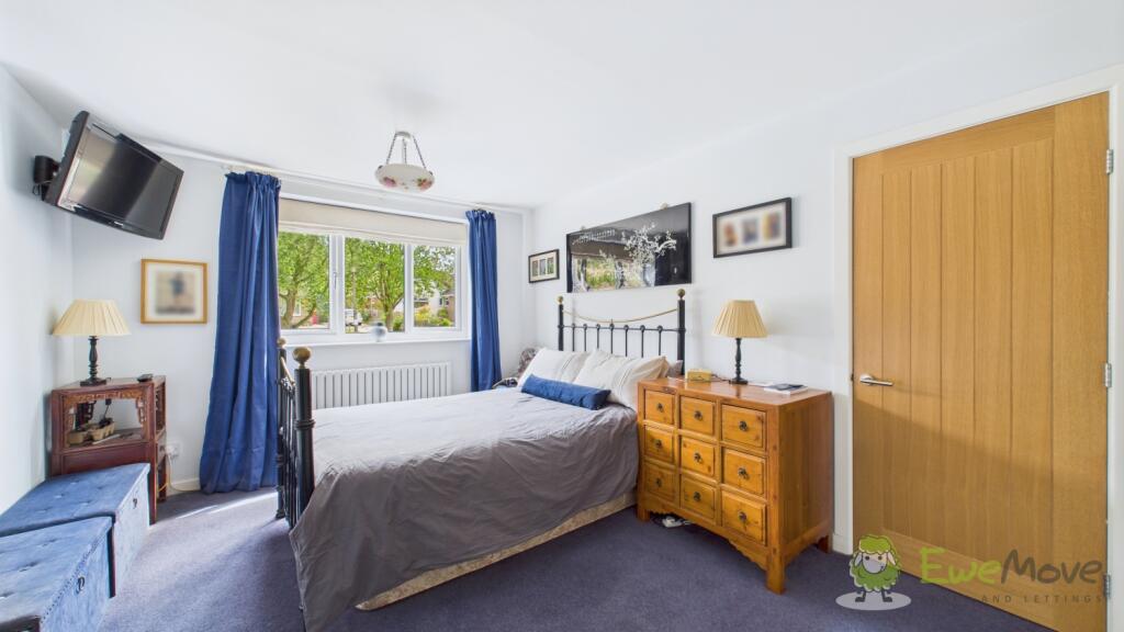 CAM03669G0-PR0022-STILL037