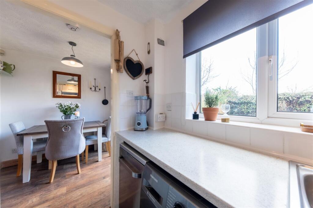 1 Audlem Drive-003.jpg