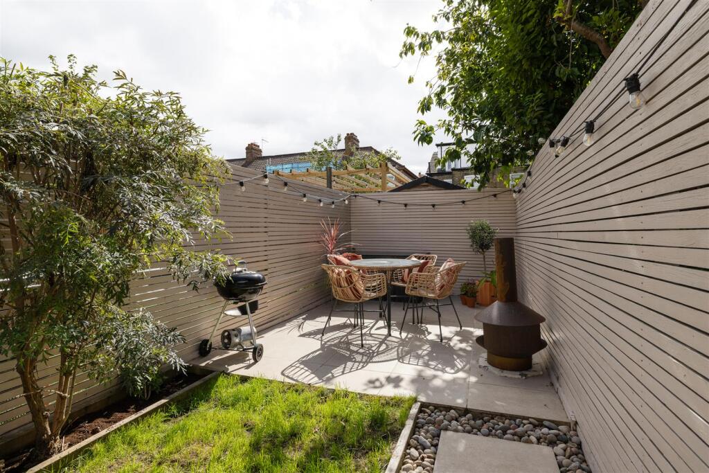 Brookscroft Road, E17