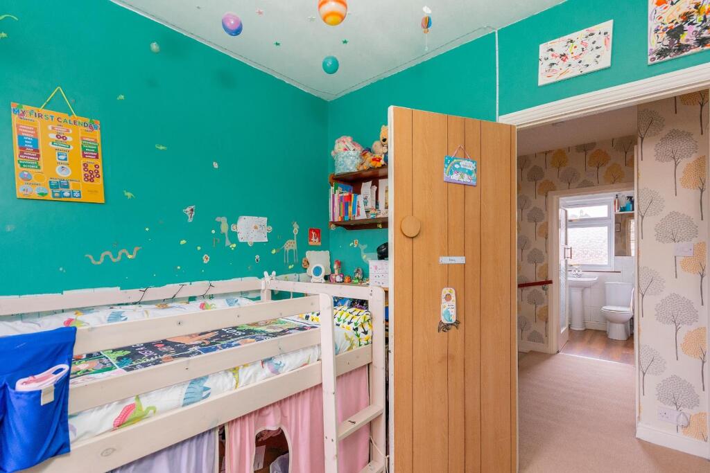 1F7A0HD - Bedroom A.jpg