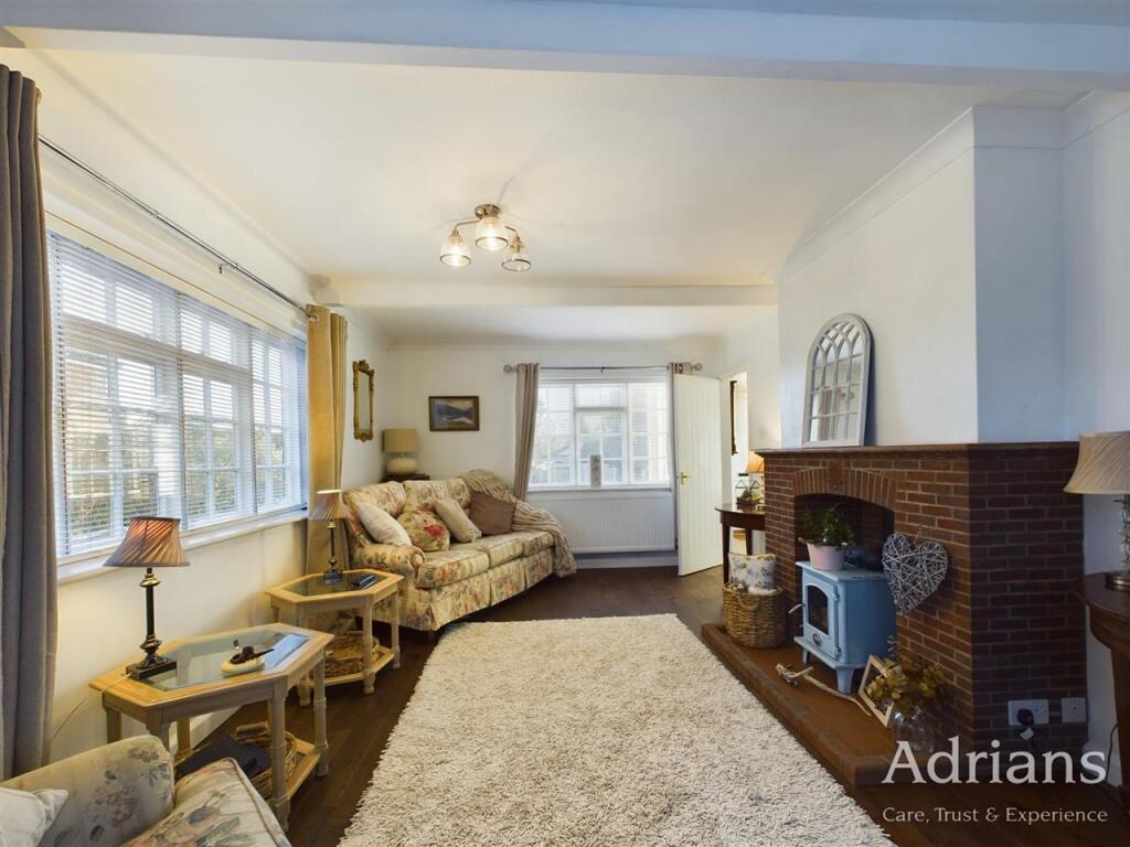 SITTING ROOM