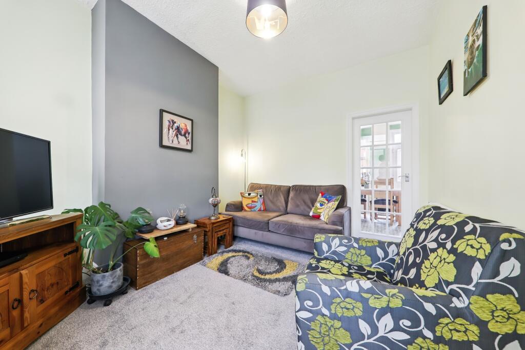 Garden Street Living Room 2 - EweMove Pontefract
