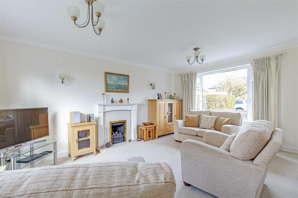 Reception Room-1.jpg