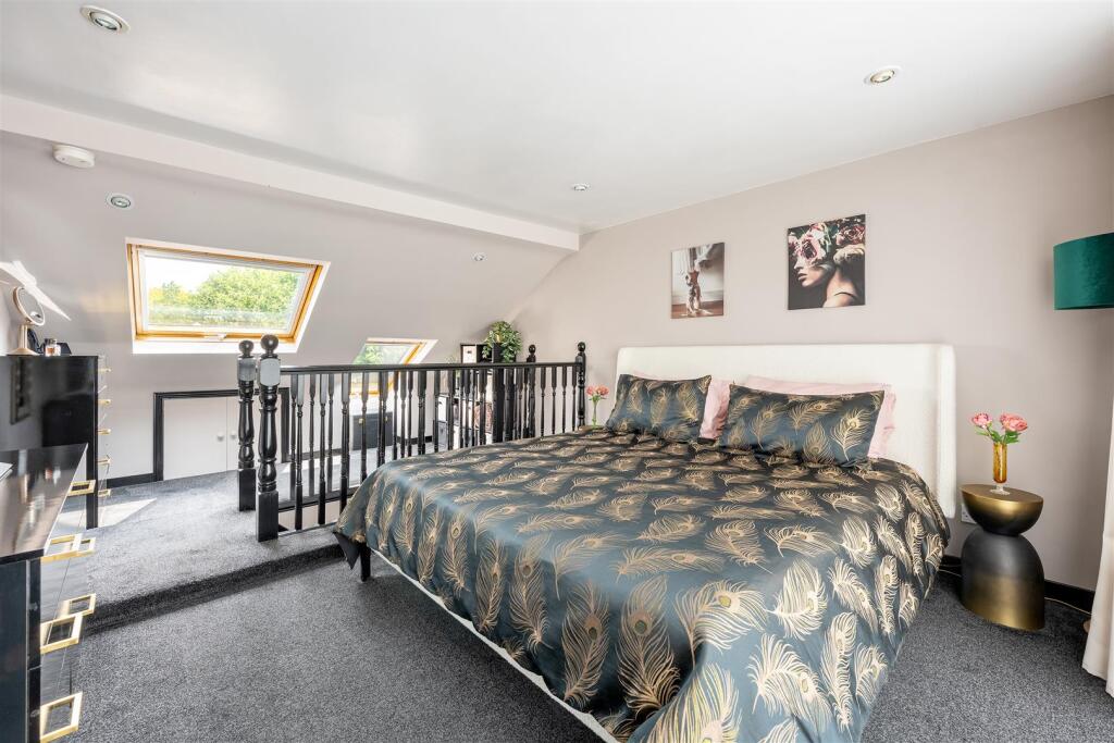 Loft-Bedroom-4.jpg