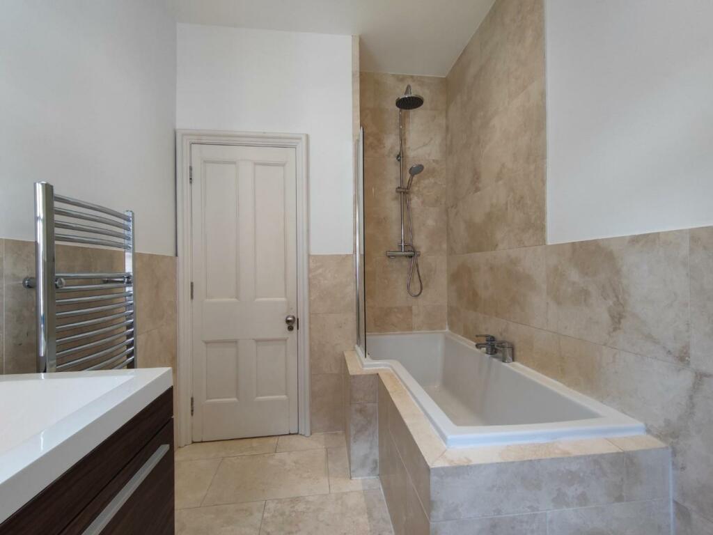Bathroom Aspect 2