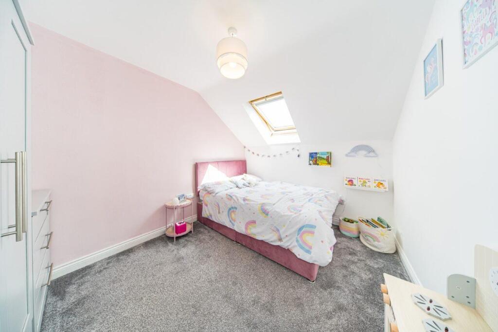 19 Sandfield Crescent bedroom 3.jpg