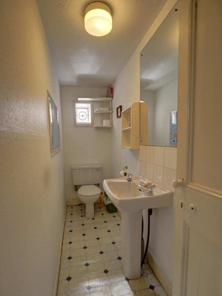 WC Cloakroom 