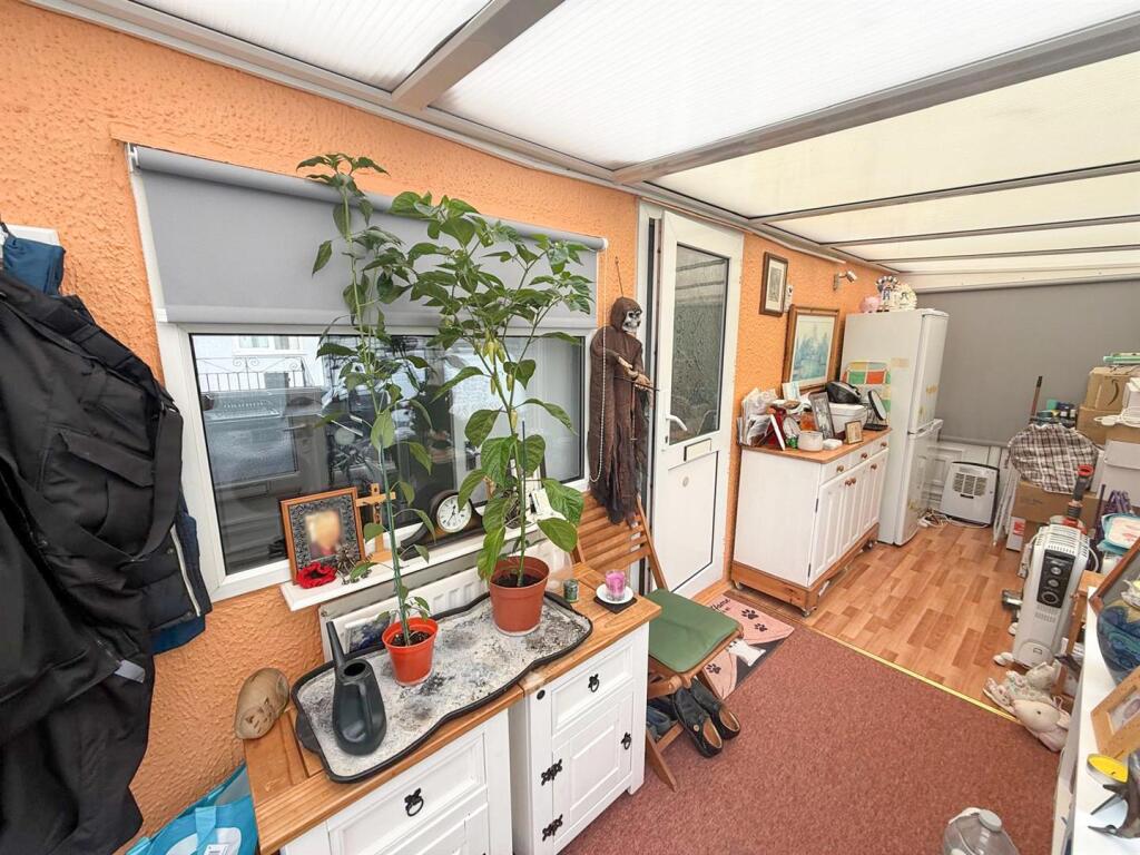 1 bed park home, Silsden 3