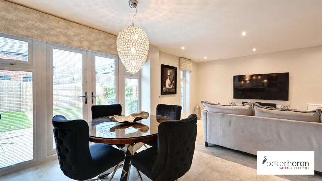 Open Plan Kitchen/Dining and Family Area