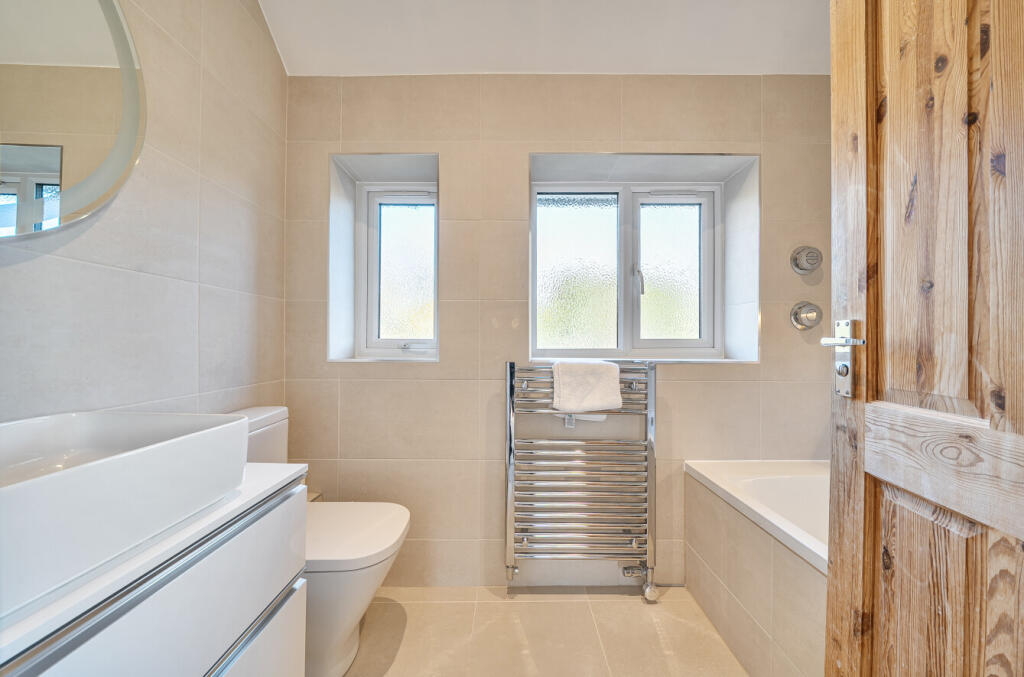 1386548-8-692ecc1...