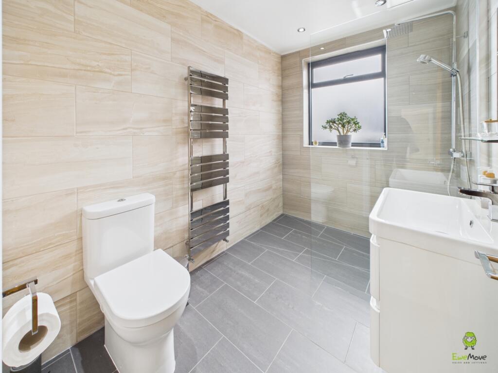 Presented by Clinton at EweMove Bexleyheath and Da