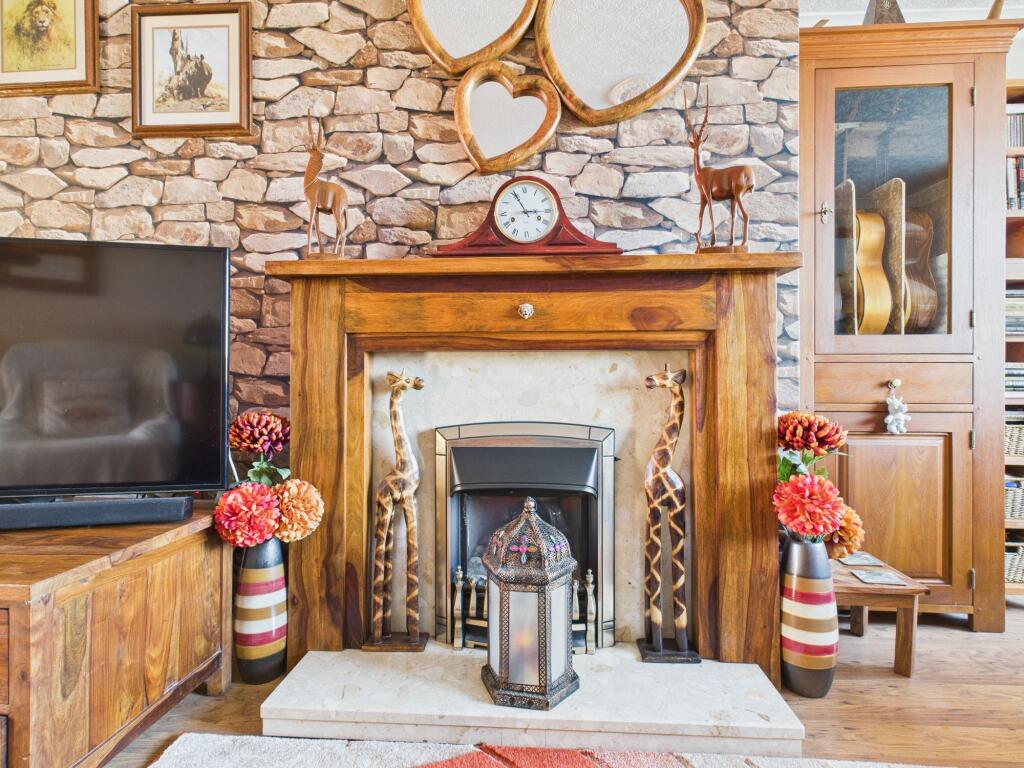 Lounge Area Detail