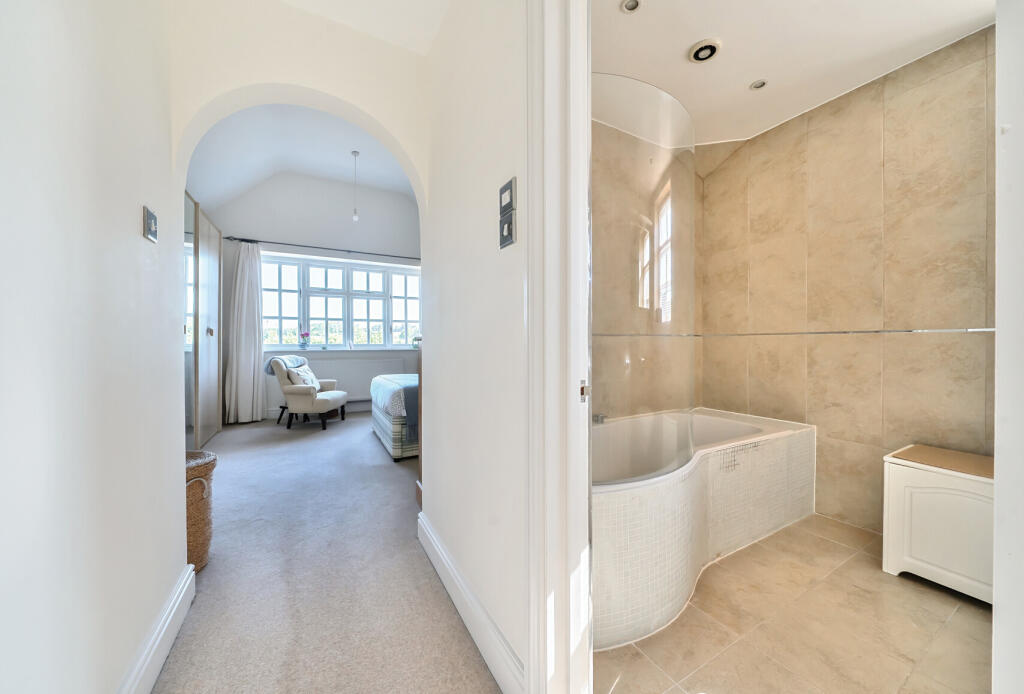 1323823-18-686e53...