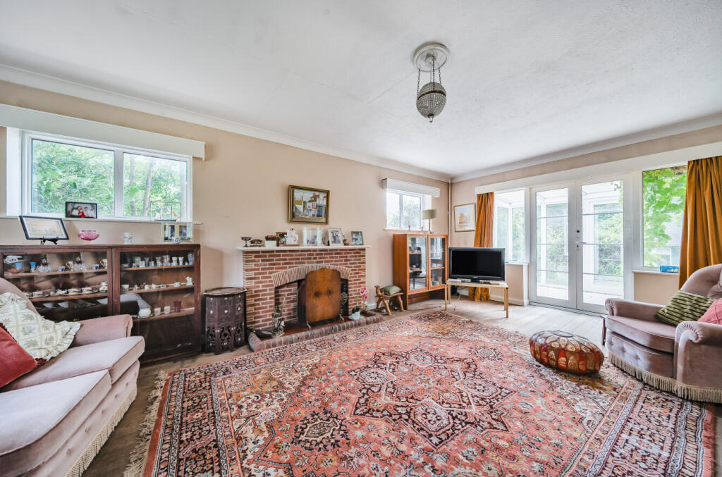 1310645-15-685010...