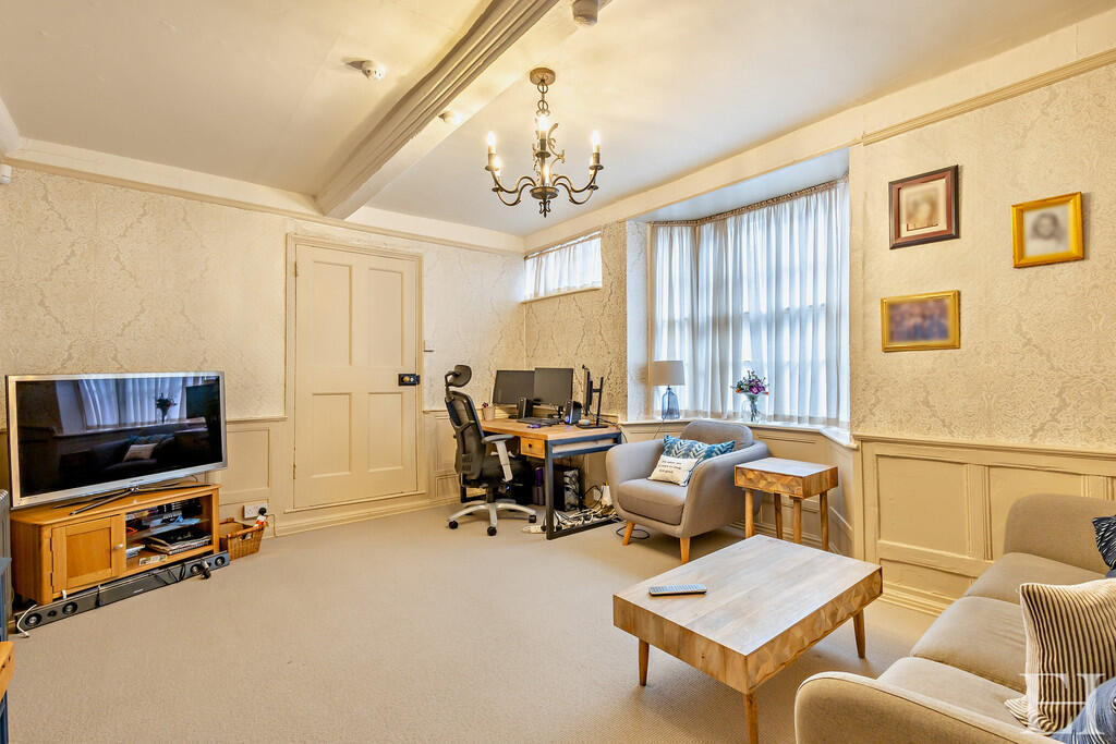 8643202-interiorW...