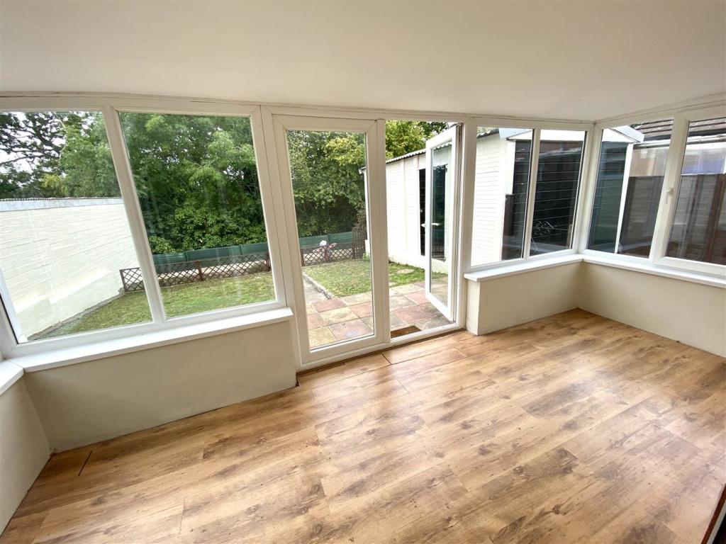 GARDEN ROOM