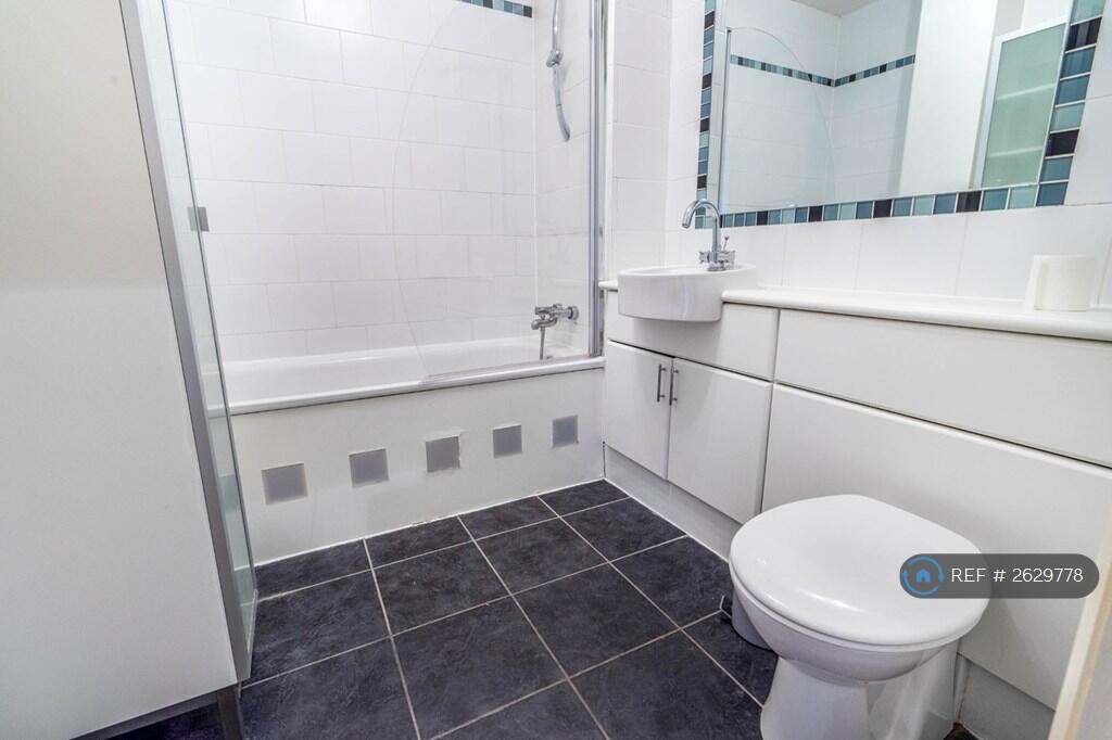 Main Bathroom