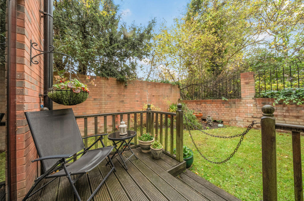 1374308-13-690492...