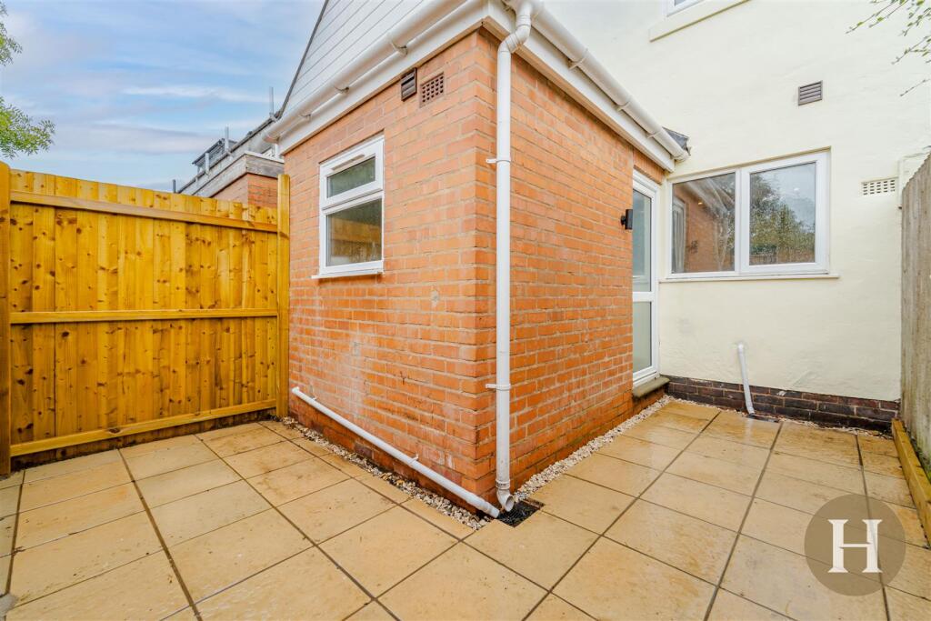 Hadleigh Estate Agents-30.jpg