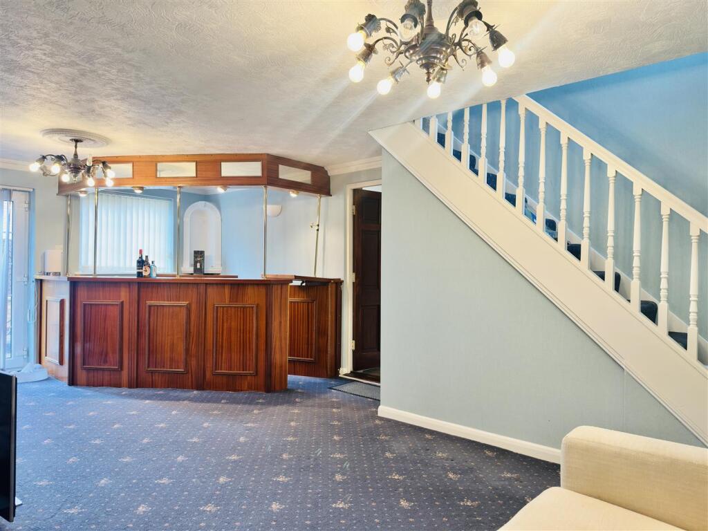 SECOND RECEPTION ROOM/BAR