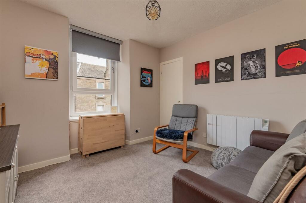 118F Albert Street Dundee-3.JPG