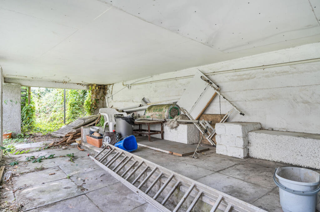 1343882-7-68addf9...