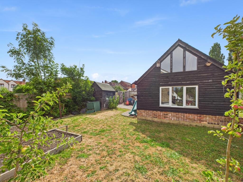 CAM02909G0-PR0447-STILL005