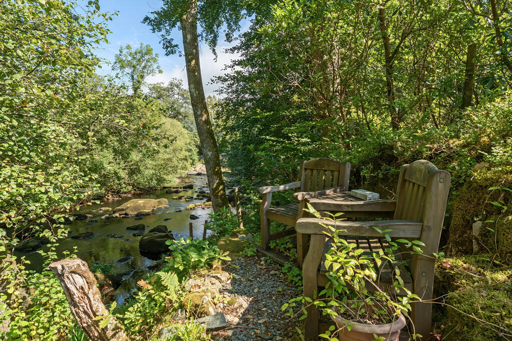Private Riverside...