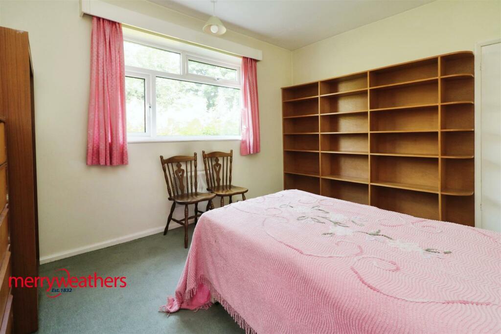REAR BEDROOM