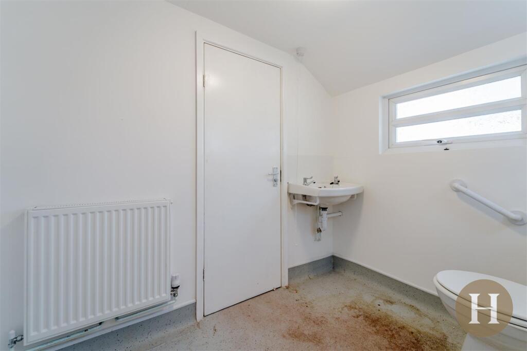 Hadleigh Estate Agents-17.jpg