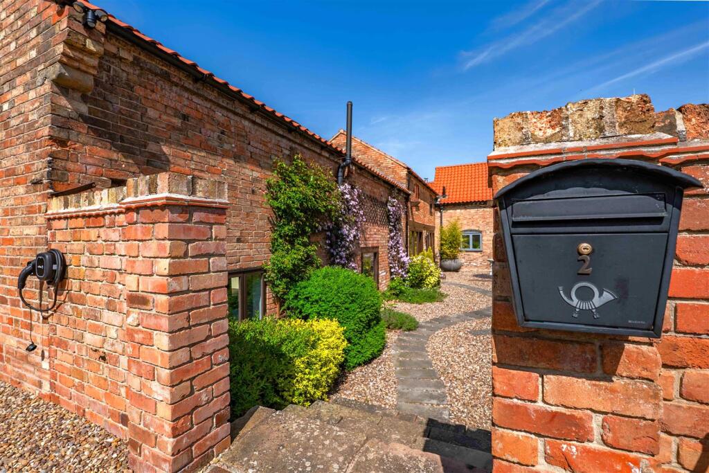 The Threshing Barn-9.jpg