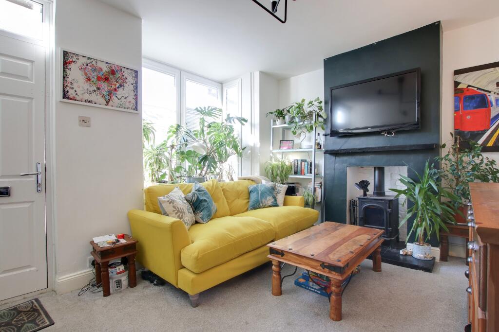 SITTING ROOM