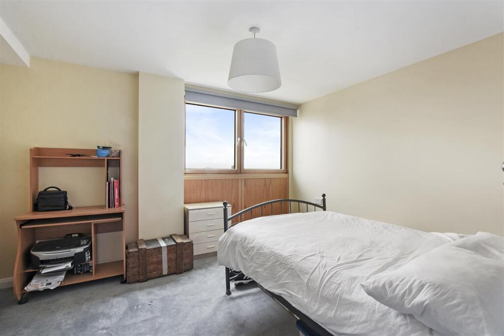 05-2f0bGCWT - 91 Donnington Court -Bedroom 4 -Orig